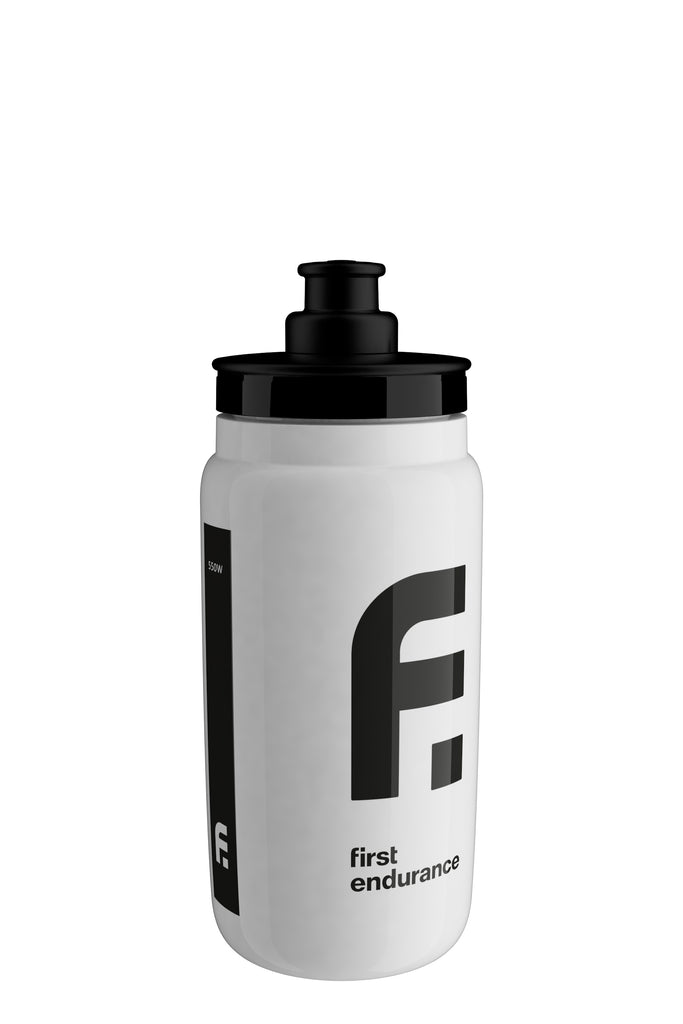 First Endurance Elite FLY water bottle in white, 550ml capacity, featuring a streamlined design for easy hydration.