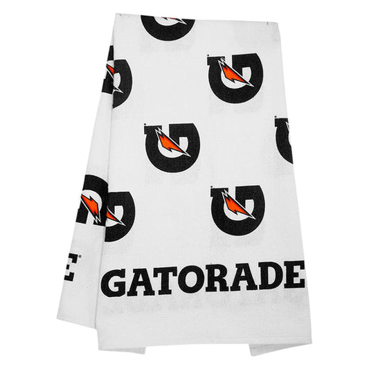 Gatorade Premium Sideline Towel, 24" x 42", featuring anti-microbial fabric for athletic body care.